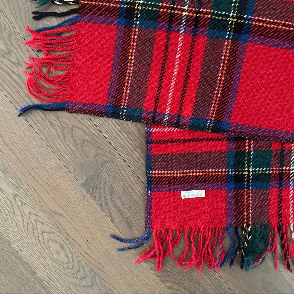 Vintage Neiman Marcus 100% Wool Classic Plaid Blanket Scarf in Red Tartan Plaid